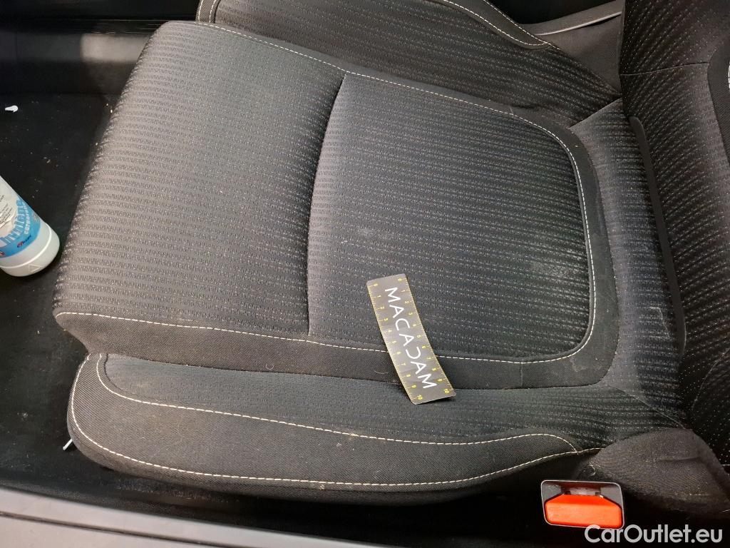  Renault  Megane  IV Berline 5pt. Business 1.5 dCi 115CV BVM6 E6dT #36