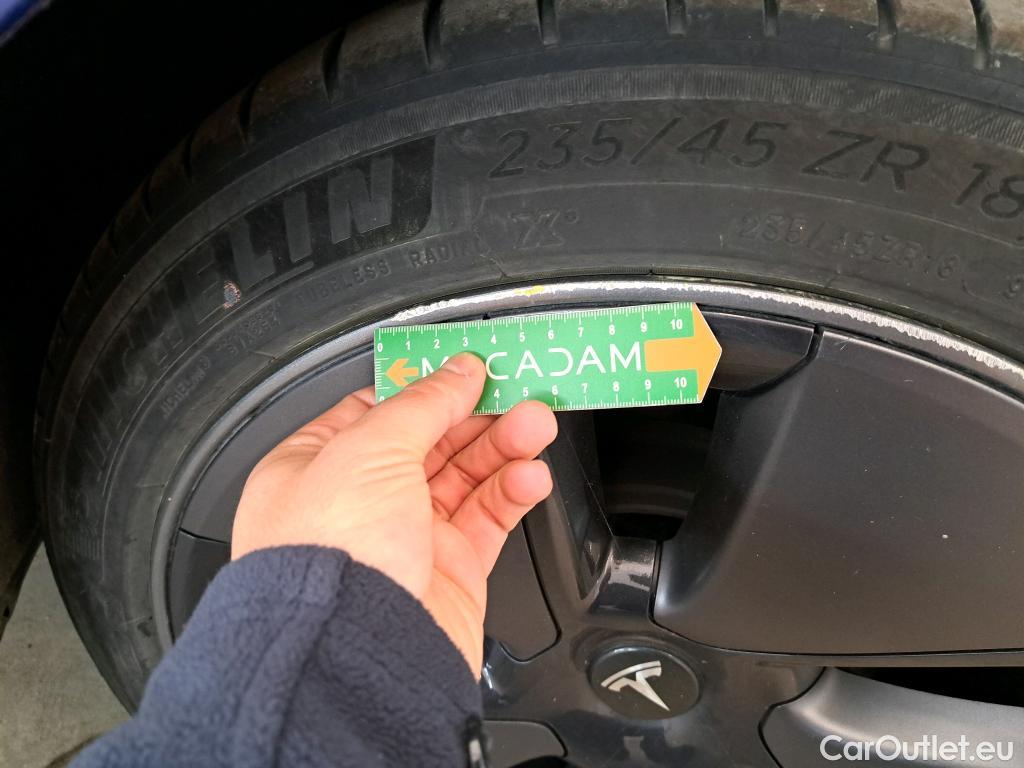  Tesla  Model 3 TESLA   2018  4P  Berline Propulsion #10