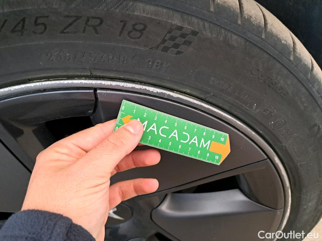  Tesla  Model 3 TESLA   2018  4P  Berline Propulsion #11