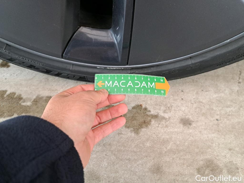  Tesla  Model 3 TESLA   2018  4P  Berline Propulsion #17