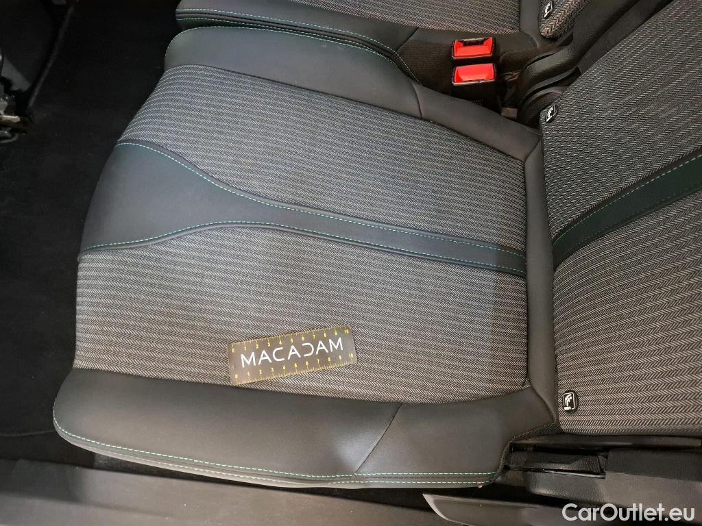  Peugeot  5008  Allure Pack 1.5 HDi 130CV BVA8 7 Sieges E6d #25