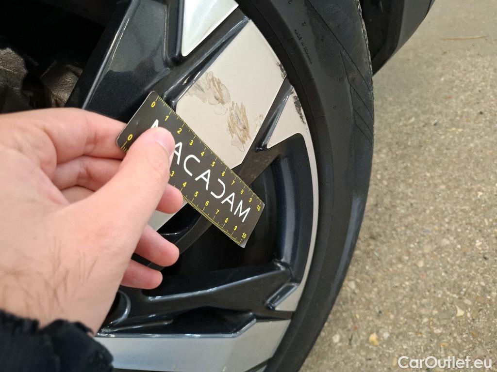  Peugeot  5008  Allure Pack 1.5 HDi 130CV BVA8 7 Sieges E6d #9