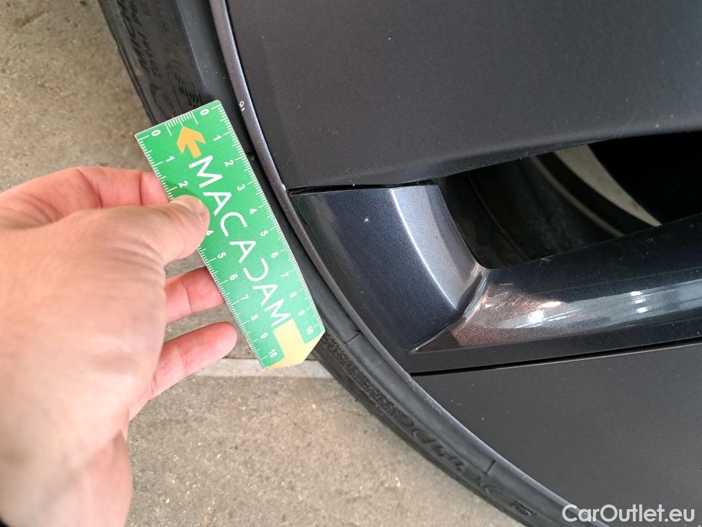  Tesla  Model 3 TESLA   2018  4P  Berline Propulsion #24