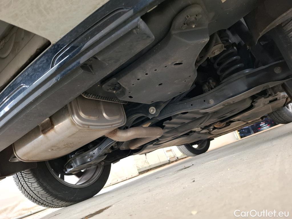  Volkswagen  Tiguan VOLKSWAGEN  / 2020 / 5P / SUV 2.0 TDI 150 DSG7 R-Line #16