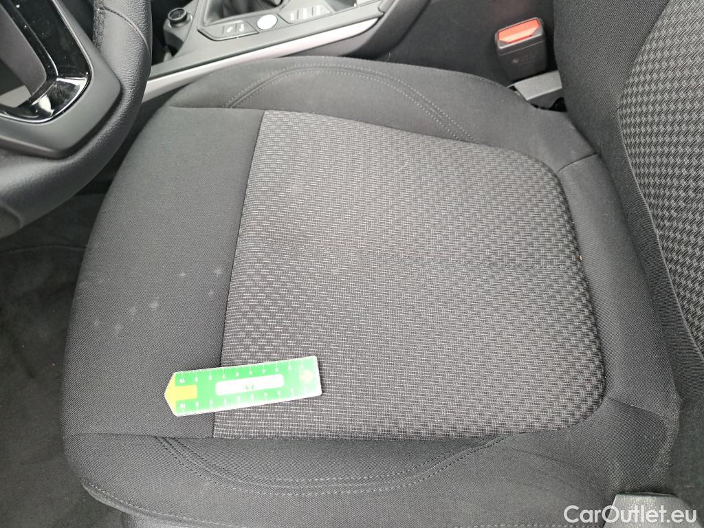  Bmw  Serie 1 BMW Série 1 / 2019 / 5P / Berline 116i Business Design #2