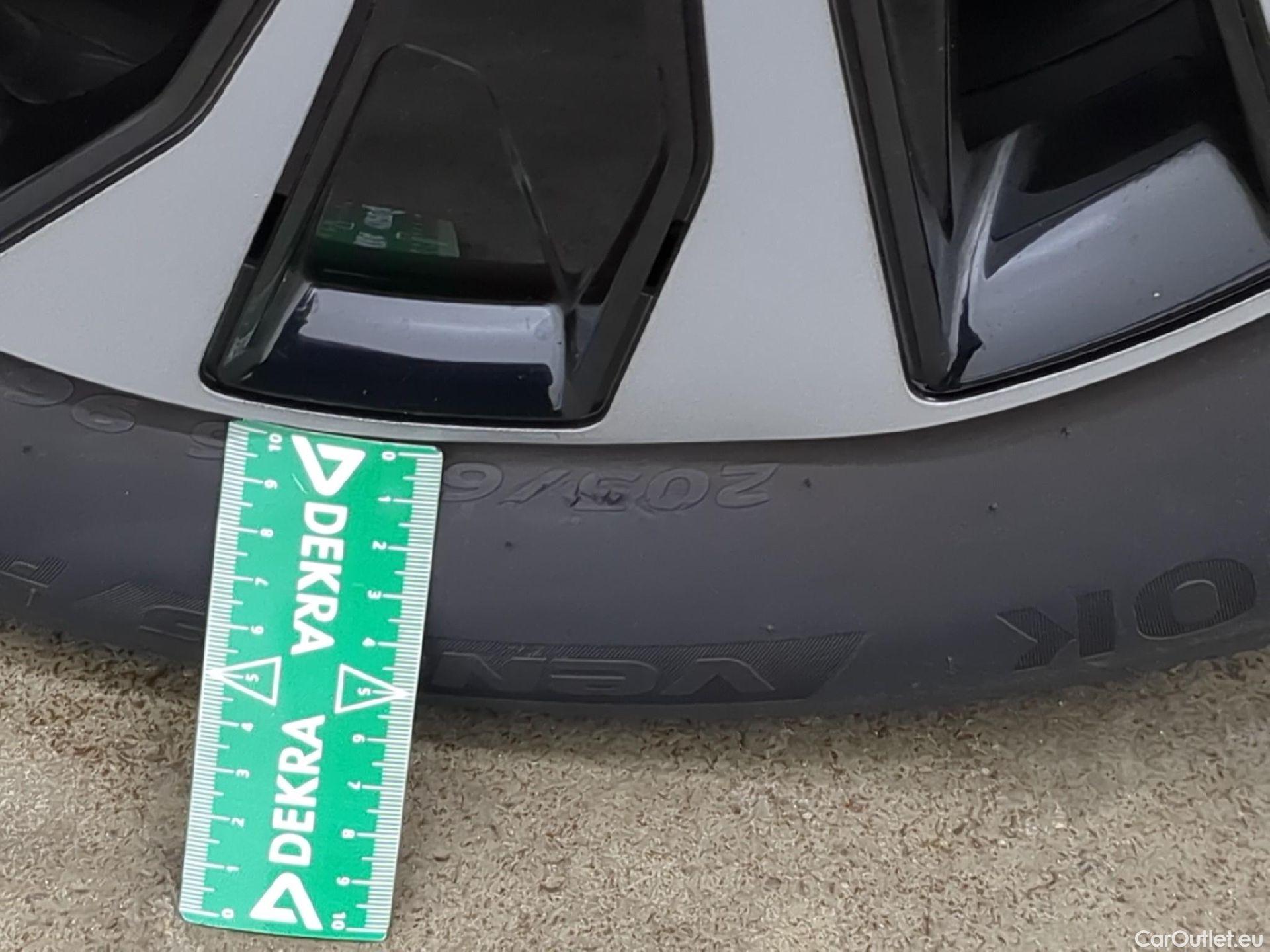  Ford  Focus FORD  SW / 2021 / 5P / Break 1.0 Flexi mHEV 125 Titani X Busin Pshift #8