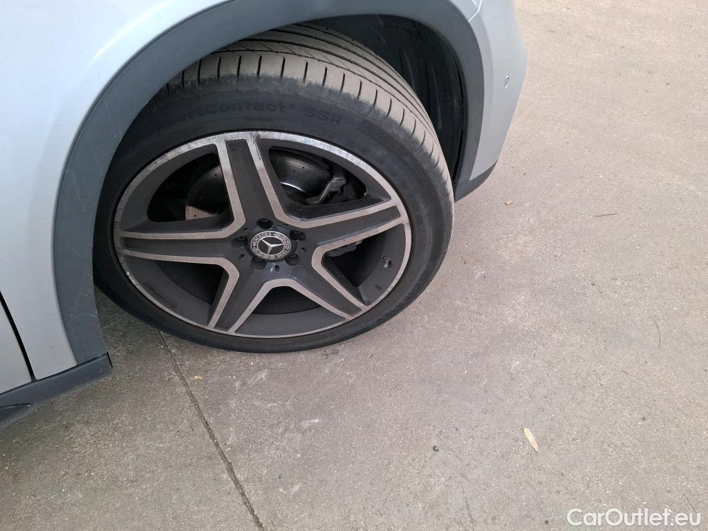  Mercedes  GLA MERCEDES-BENZ Classe  / 2017 / 5P / SUV  250 Fascination 4Matic BVA7 #20