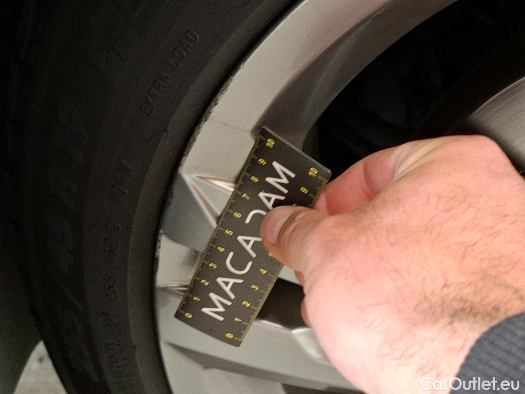  Volkswagen  Tiguan VOLKSWAGEN  / 2020 / 5P / SUV 2.0 TDI 150 DSG7 R-Line #13