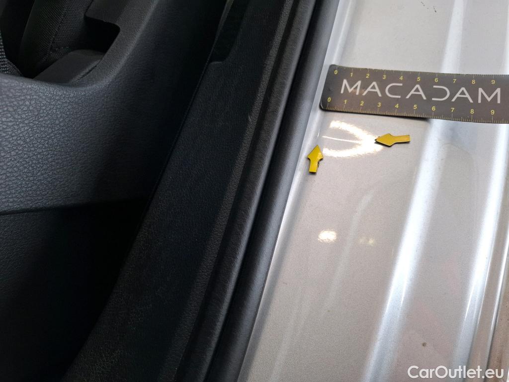  Volkswagen  Touran  Carat BlueMotion Tech 2.0 TDI 150CV BVA7 7 Sieges E6d #10