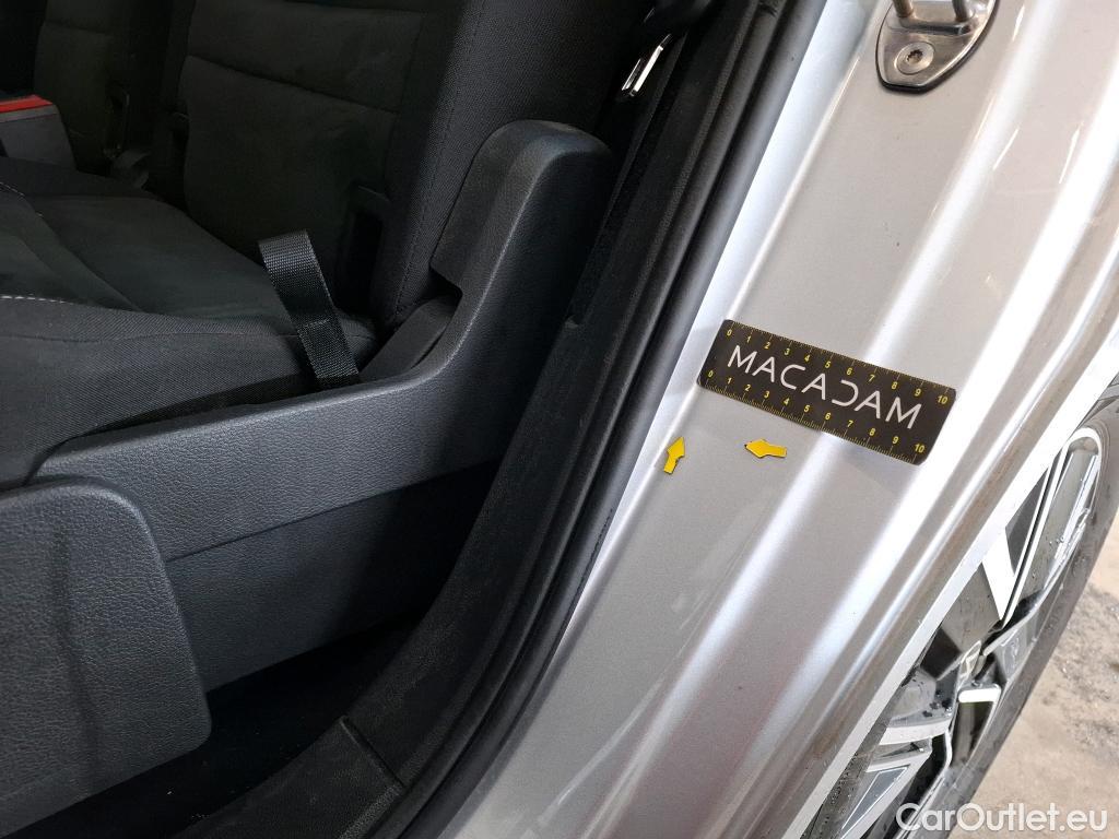  Volkswagen  Touran  Carat BlueMotion Tech 2.0 TDI 150CV BVA7 7 Sieges E6d #9