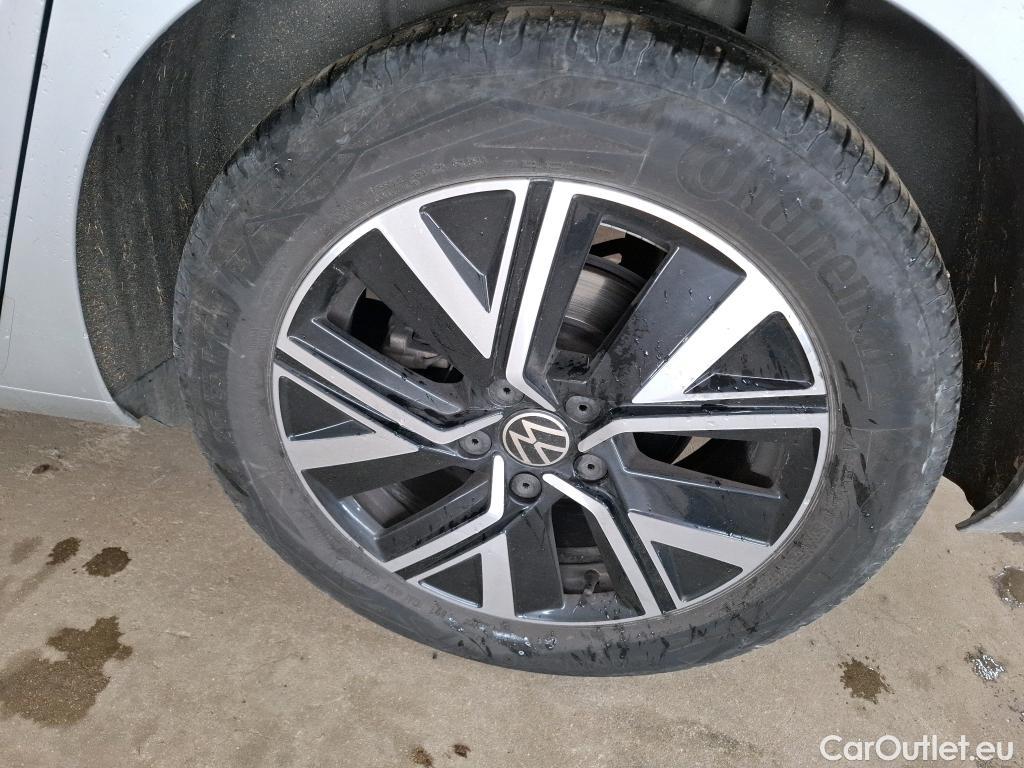  Volkswagen  Touran  Carat BlueMotion Tech 2.0 TDI 150CV BVA7 7 Sieges E6d #13