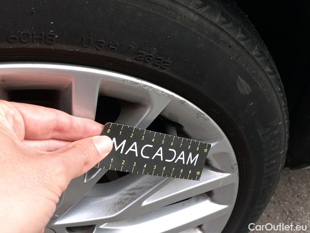  Seat  Leon SEAT Nuevo León / 2020 / 5P / familiar SP 1.4 e-Hybrid DSG S&S Xcellence Go L (AC) #17