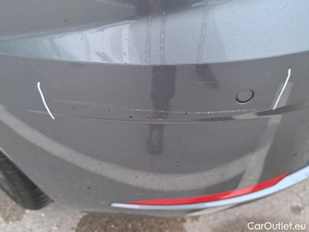  Seat  Leon SEAT León / 2016 / 5P / berlina con portón 1.6 TDI 85kW (115CV) S&S Style Visio Nav(SP) #2