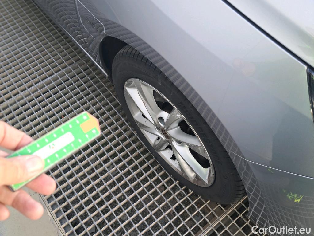  Opel  Corsa OPEL  / 2019 / 5P / berlina con portón 1.5D DT 74kW (100CV) Elegance (AC2) #15