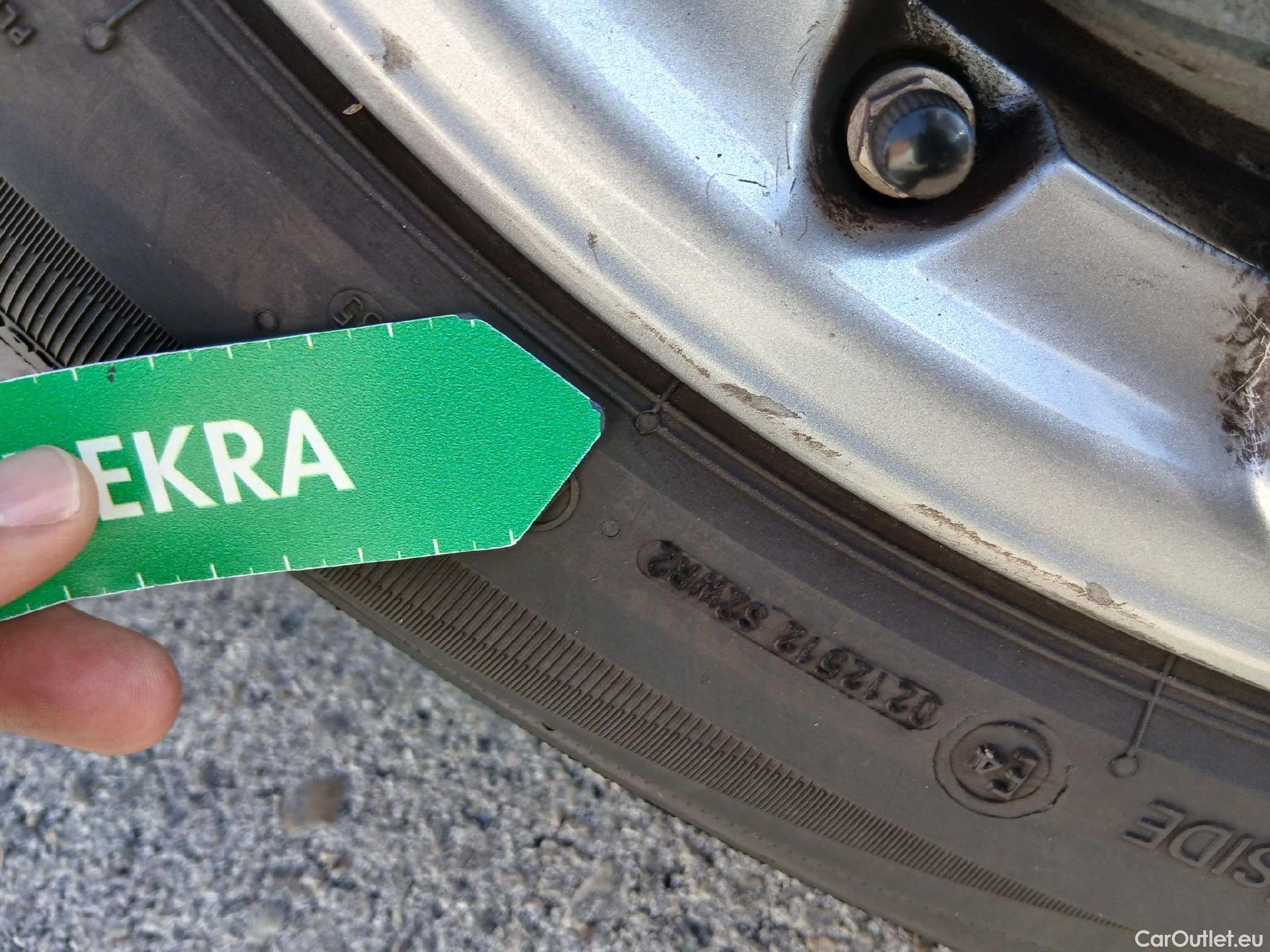  Bmw  X1 BMW  / 2019 / 5P / todoterreno sDrive18dA Business #18