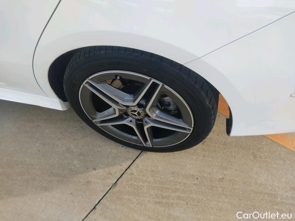  Mercedes  CLA-Klasse MERCEDES-BENZ Clase CLA / 2019 / 4P / coupé CLA 200 D DCT #1