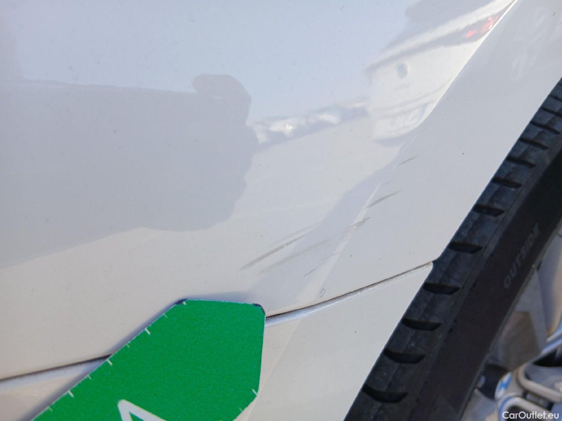  Bmw  Serie 3 BMW  / 2019 / 5P / familiar 318d Auto.Touring #22