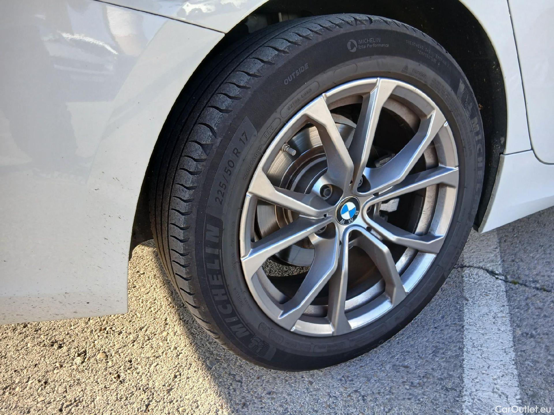  Bmw  Serie 3 BMW  / 2019 / 5P / familiar 318d Auto.Touring #12