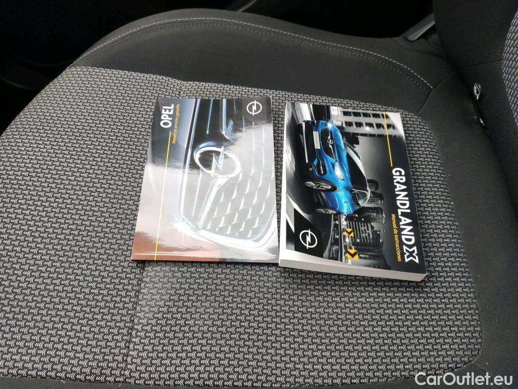  Opel   Grandland X OPEL / 2017 / 5P / todoterreno 1.5 CDTi Edition #13