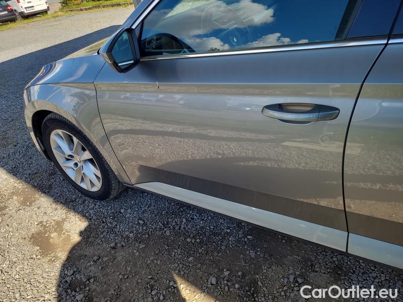  Skoda  Superb  2 (2008) Supe.FL2.0TDI 110 Ambition AT #7