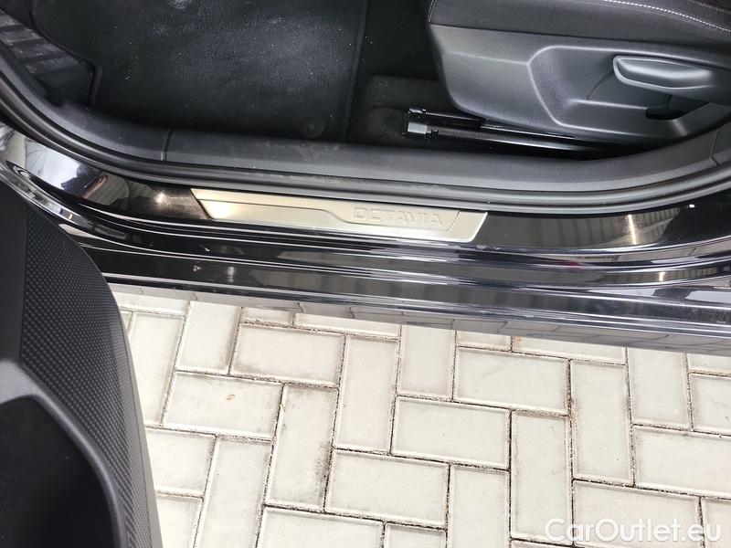  Skoda  Octavia  Lim. (NX3)(2020) Oct.2.0TSI 140 Style 4x4 AT #15