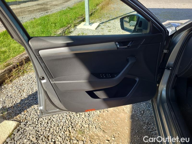  Skoda  Superb  2 (2008) Supe.FL2.0TDI 110 Ambition AT #14