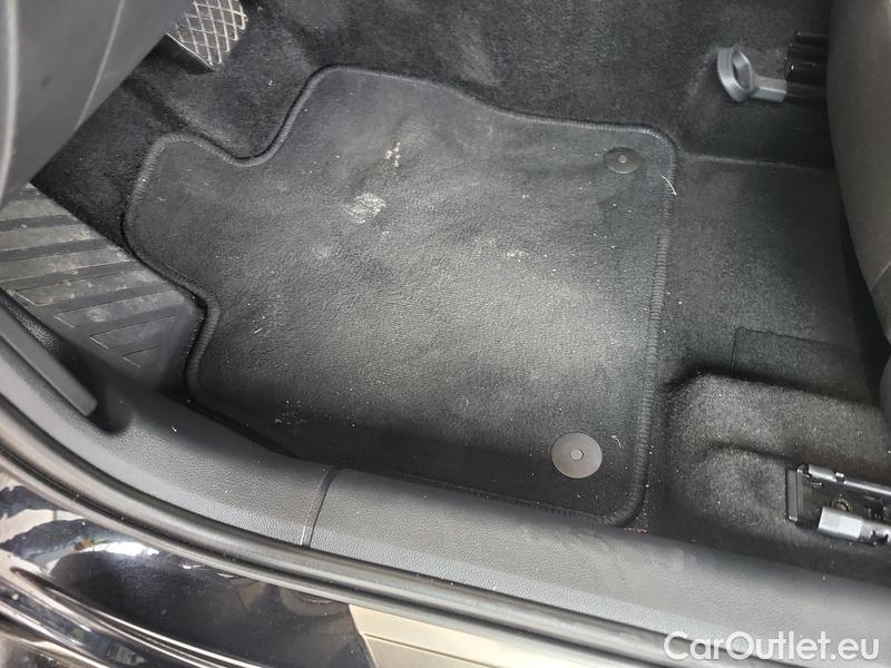  Skoda  Octavia  Lim. (NX3)(2020) Oct.2.0TSI 140 Style 4x4 AT #12