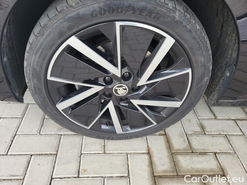  Skoda  Octavia  Lim. (NX3)(2020) Oct.2.0TSI 140 Style 4x4 AT #3