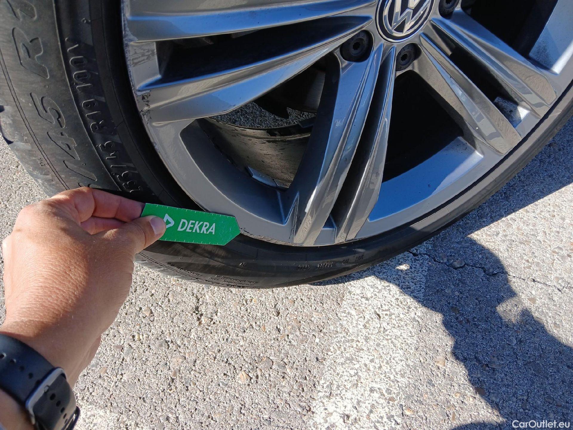  Volkswagen  Tiguan VOLKSWAGEN  Allspace / 2017 / 5P / todoterreno Sport 2.0 TDI 147kW (200CV) 4Motion DSG #4