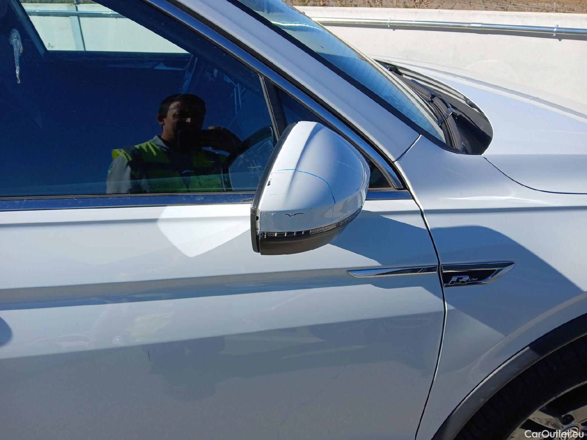  Volkswagen  Tiguan VOLKSWAGEN  Allspace / 2017 / 5P / todoterreno Sport 2.0 TDI 147kW (200CV) 4Motion DSG #46