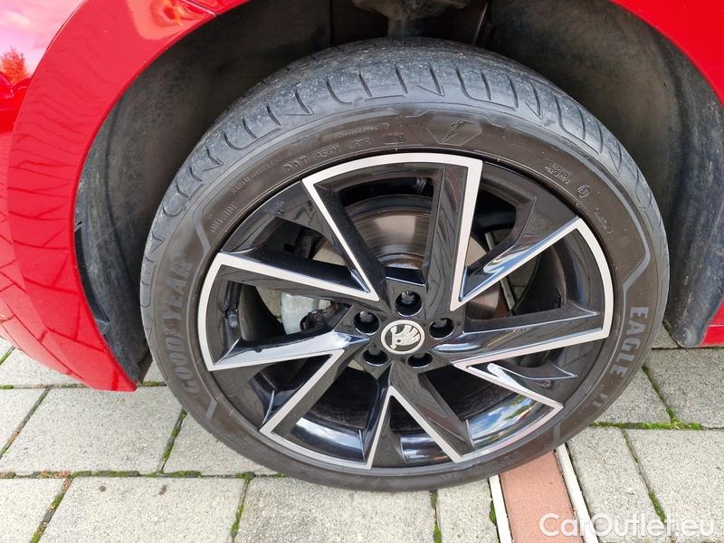  Skoda  KAMIQ -SUV (NW4) (2019)  1.5TSI 110 Monte Car. AT #4