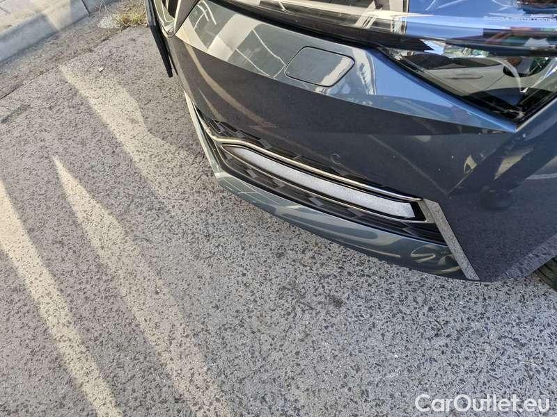  Skoda  Superb  Combi (3V5)(2015) Su.com.2.0TDI 147 4x4 L&K Aut #12