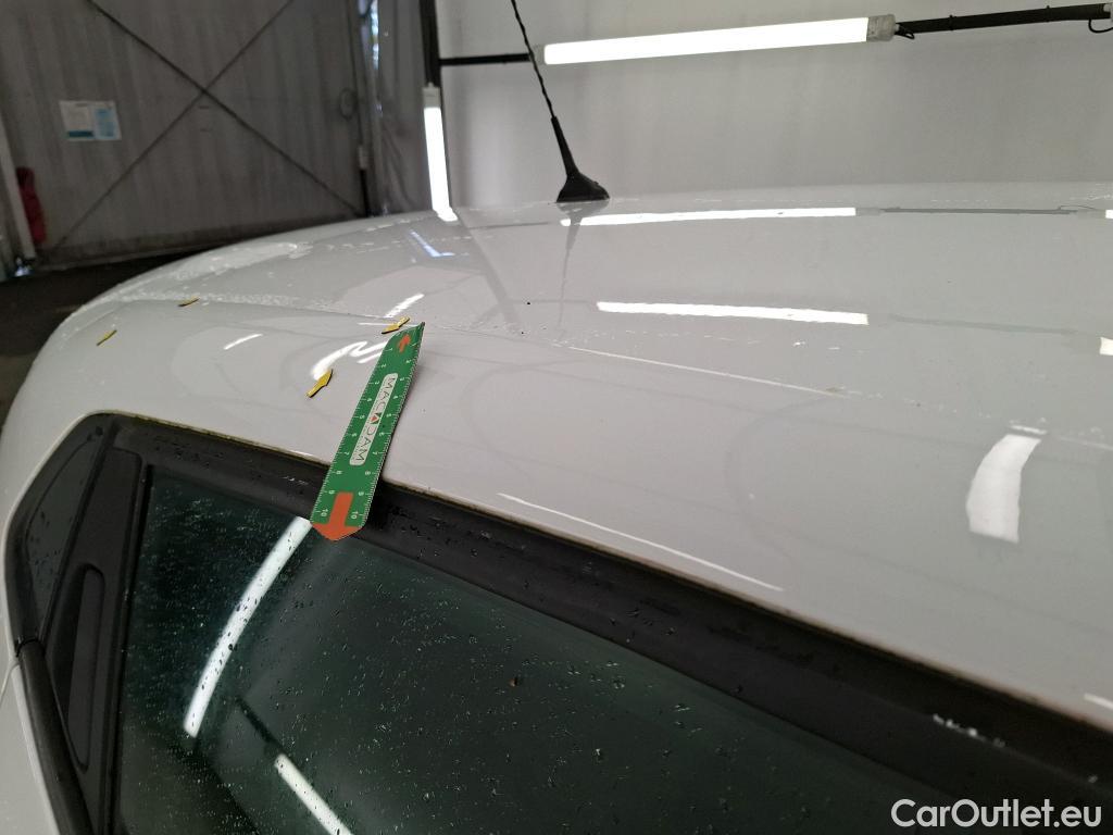  Renault  Clio  IV Air MediaNav 1.5 dCi 75CV BVM5 E6 #13