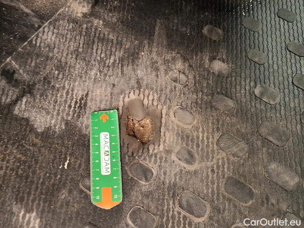  Renault  Trafic RENAULT  / 2019 / 4P / Fourgon tole FG GCF L1H1 1000 dCi 120 #32