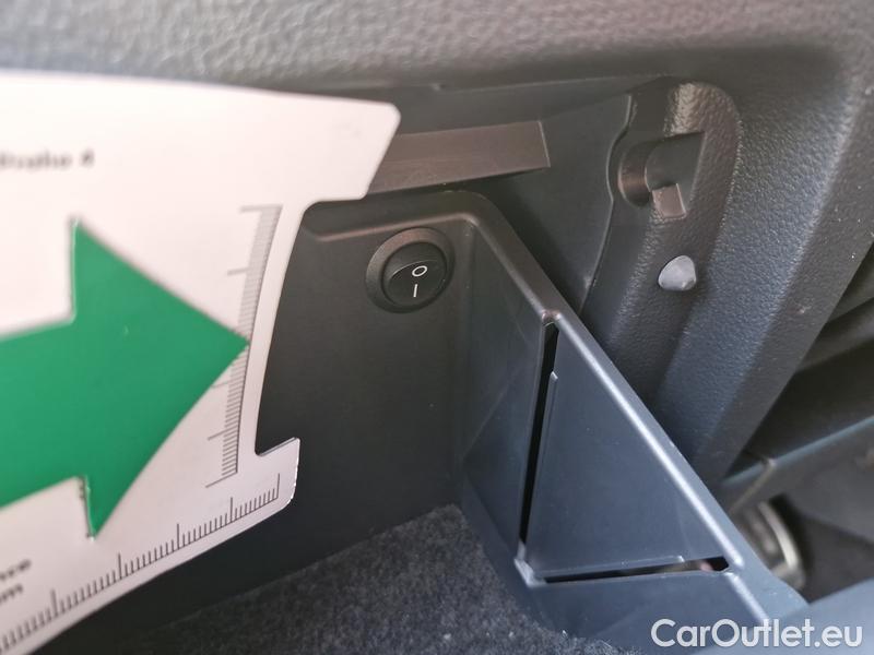  Skoda  Octavia  Combi (NX3)(2020) Oct.Combi 1.5TSI 110 Style Aut #15