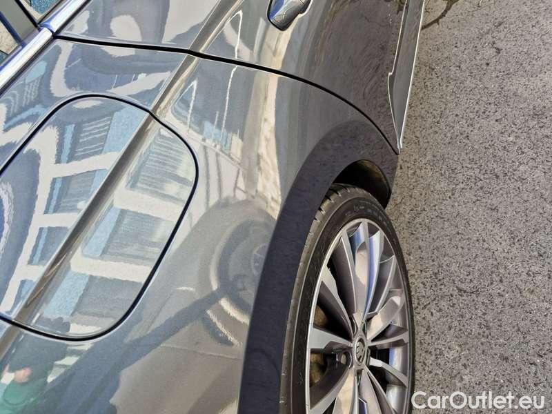  Skoda  Superb  Combi (3V5)(2015) Su.com.2.0TDI 147 4x4 L&K Aut #17