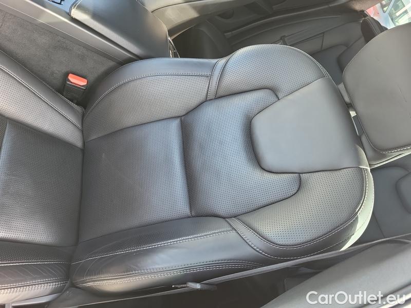  Volvo  V60  (2010)  T6 R-Design AWD AT #35