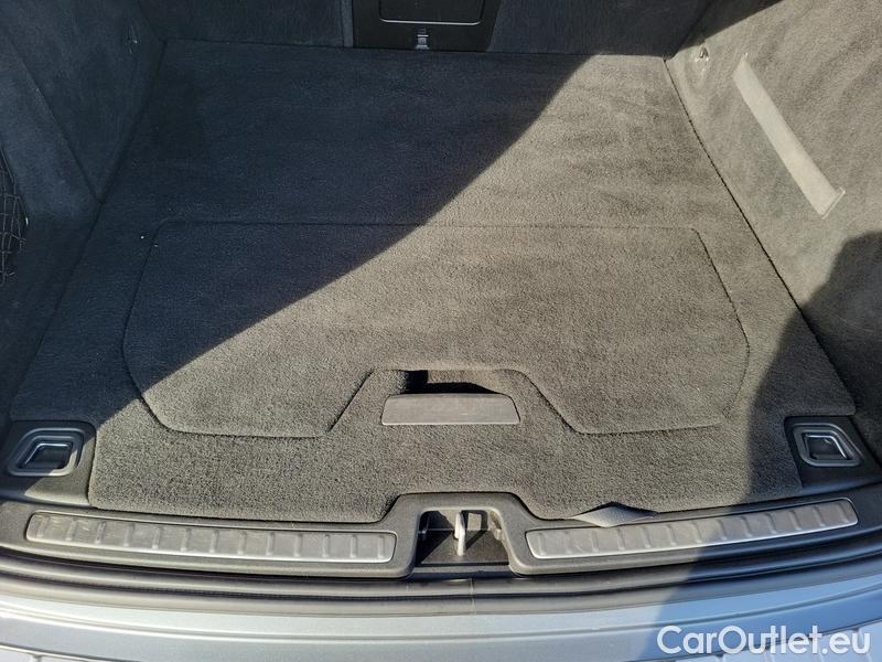  Volvo  V60  (2010)  T6 R-Design AWD AT #27