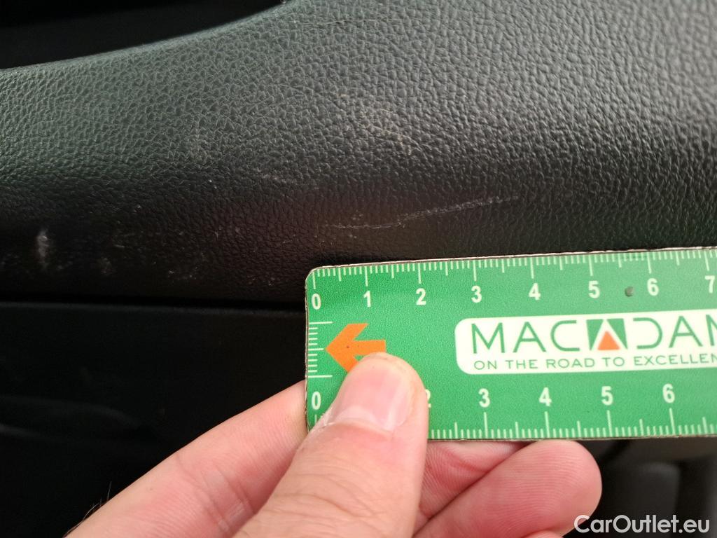  Renault  Clio  IV Air MediaNav 1.5 dCi 75CV BVM5 E6 #33