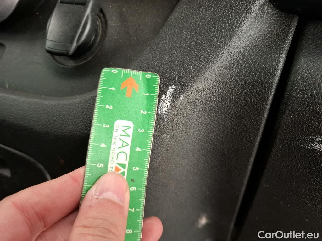  Renault  Trafic RENAULT  / 2019 / 4P / Fourgon tole FG GCF L1H1 1000 dCi 120 #40