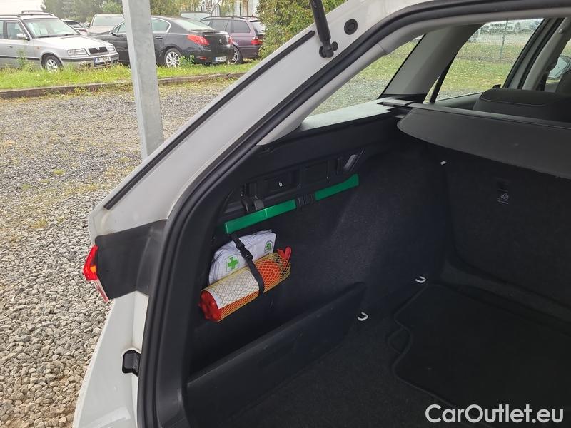  Skoda  Octavia  Combi (NX3)(2020) Oct.Combi 1.5TSI 110 Style #9