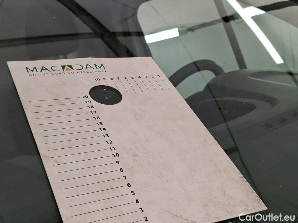  Renault  Trafic RENAULT  / 2019 / 4P / Fourgon tole FG GCF L1H1 1000 dCi 120 #43