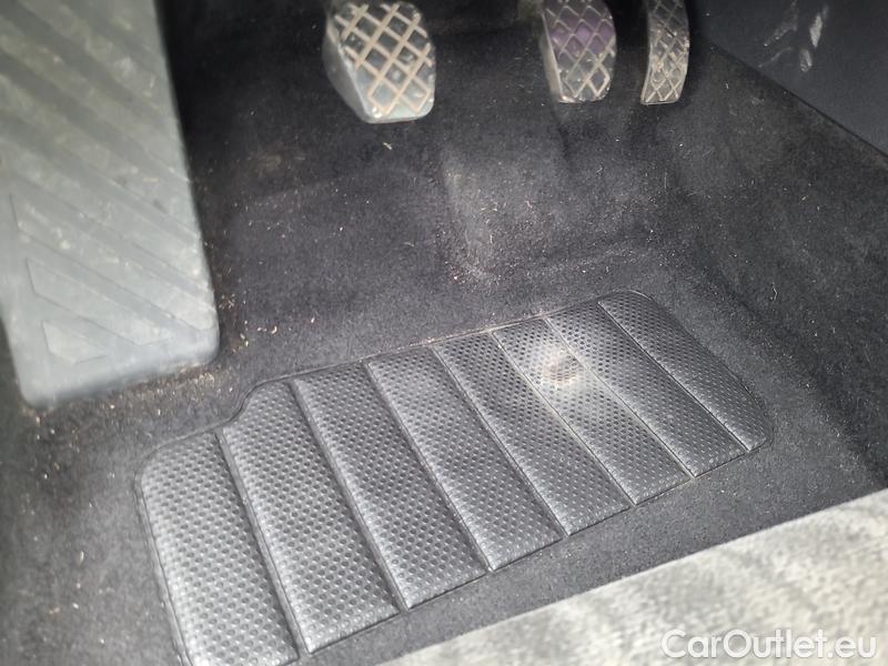  Skoda  Octavia  Combi (NX3)(2020) Oct.Combi 1.5TSI 110 Style #11