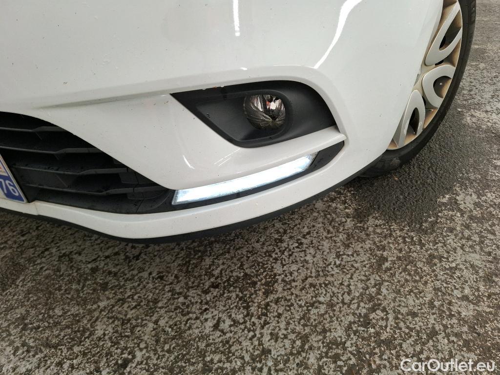  Renault  Clio  IV Air MediaNav 1.5 dCi 75CV BVM5 E6 #30