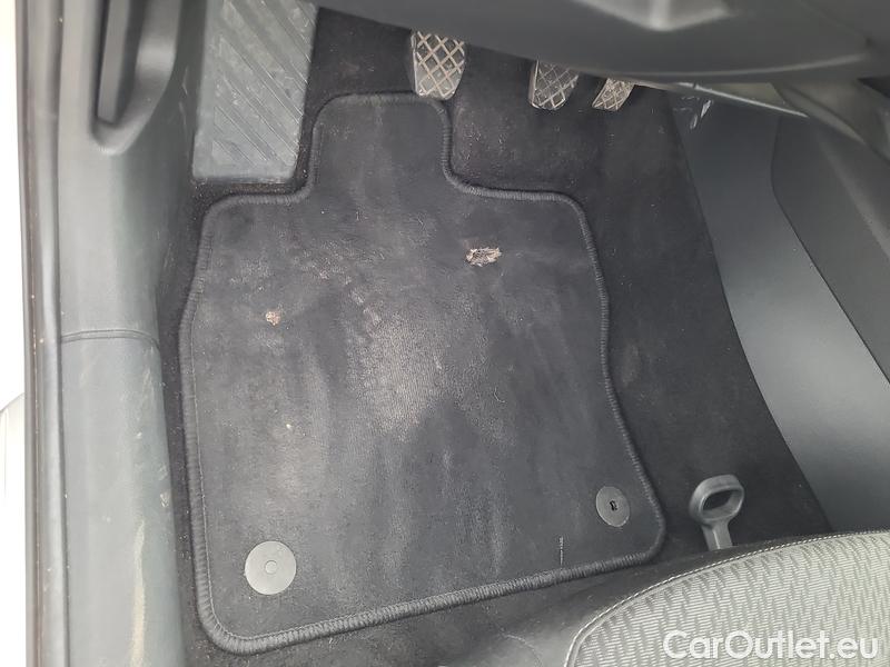  Skoda  Octavia  Combi (NX3)(2020) Oct.Combi 1.5TSI 110 Style #10