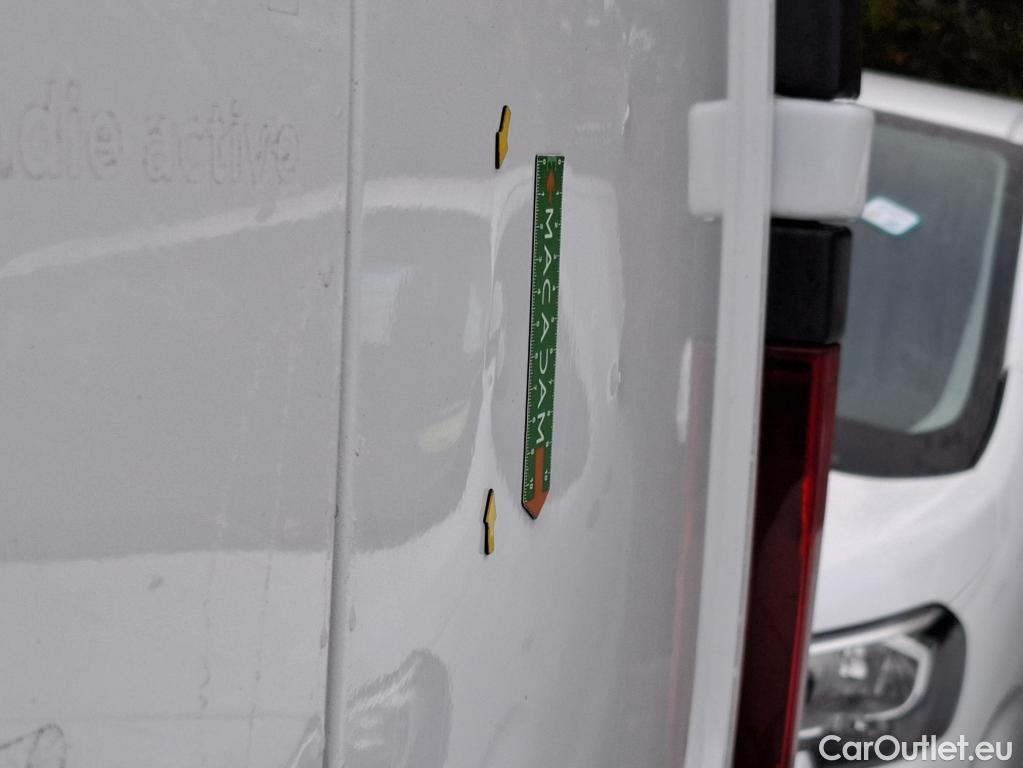  Renault  Trafic  Fourgon L2H1 3T Grand Confort 2.0 dCi 130CV BVM6 E6d #19