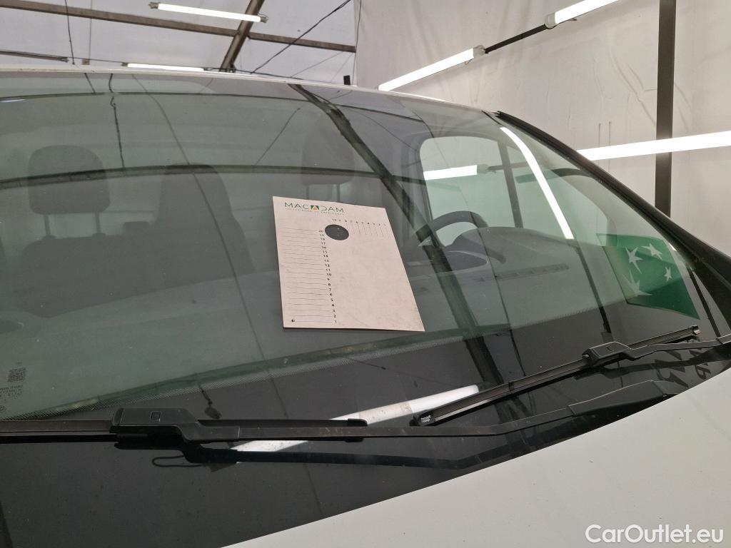  Renault  Trafic RENAULT  / 2019 / 4P / Fourgon tole FG GCF L1H1 1000 dCi 120 #1