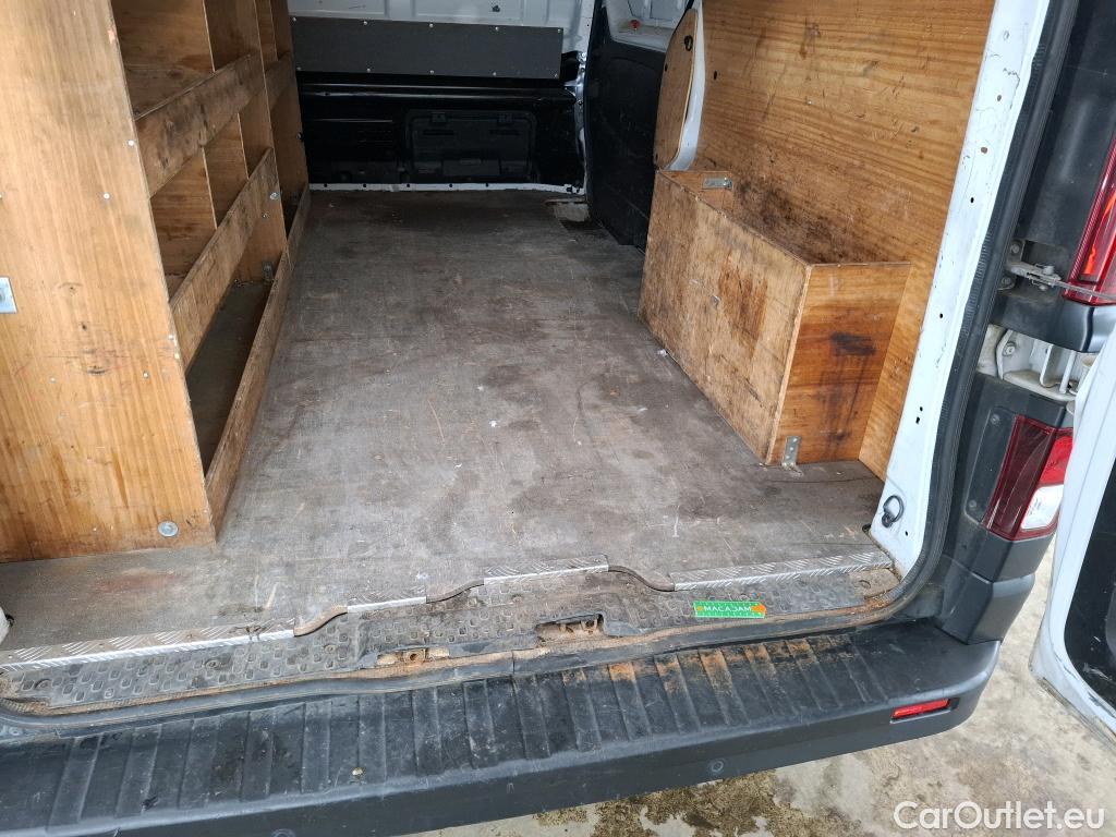  Renault  Trafic  Fourgon L2H1 3T Grand Confort 2.0 dCi 130CV BVM6 E6d #29