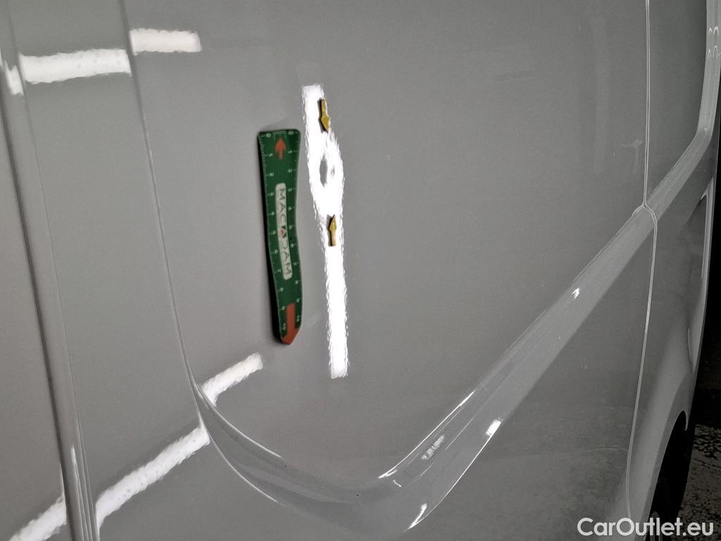  Renault  Trafic RENAULT  / 2019 / 4P / Fourgon tole FG GCF L1H1 1000 dCi 120 #36