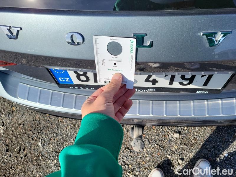  Volvo  V60  (2010)  T6 R-Design AWD AT #12